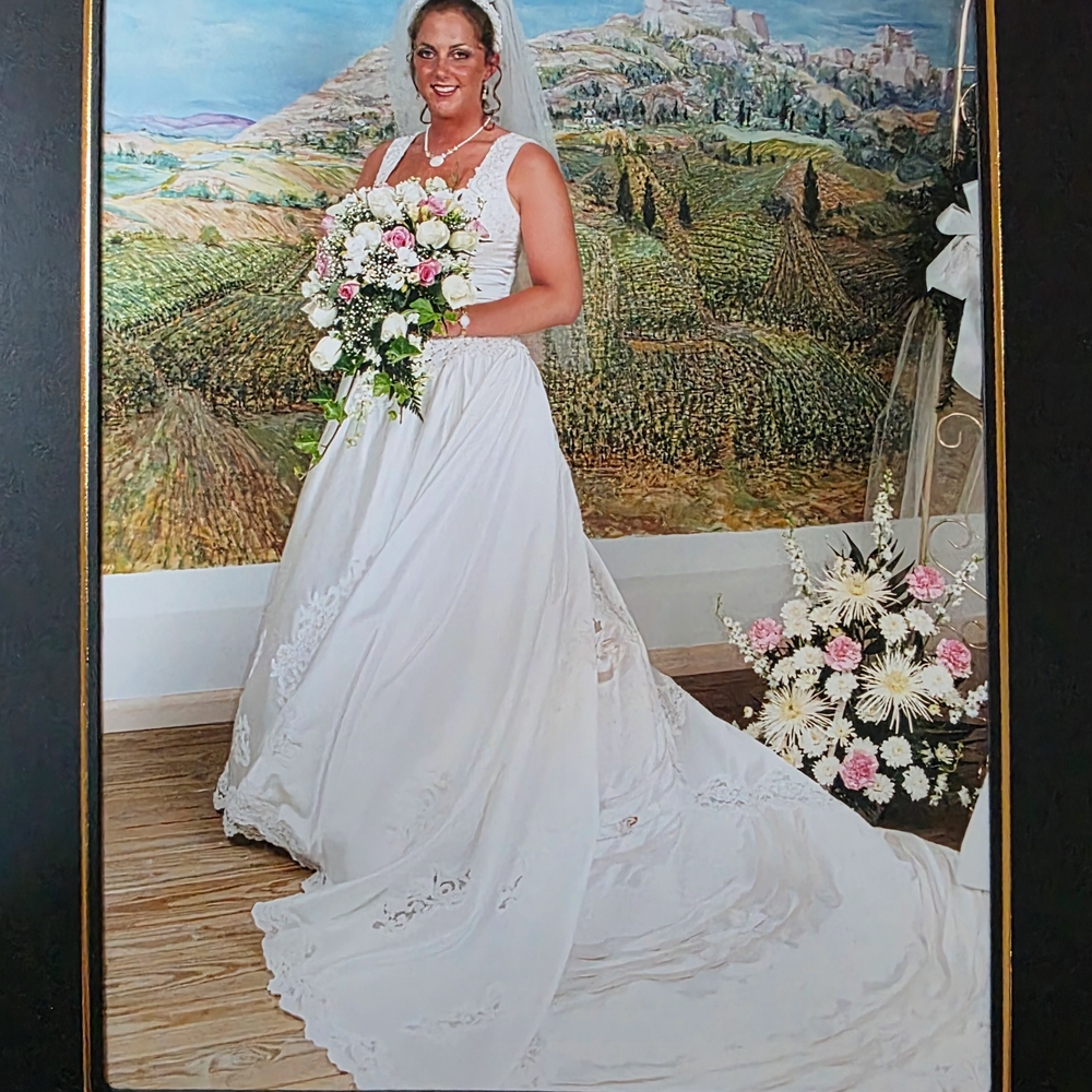 Elegant Ivory Wedding Dress with Train